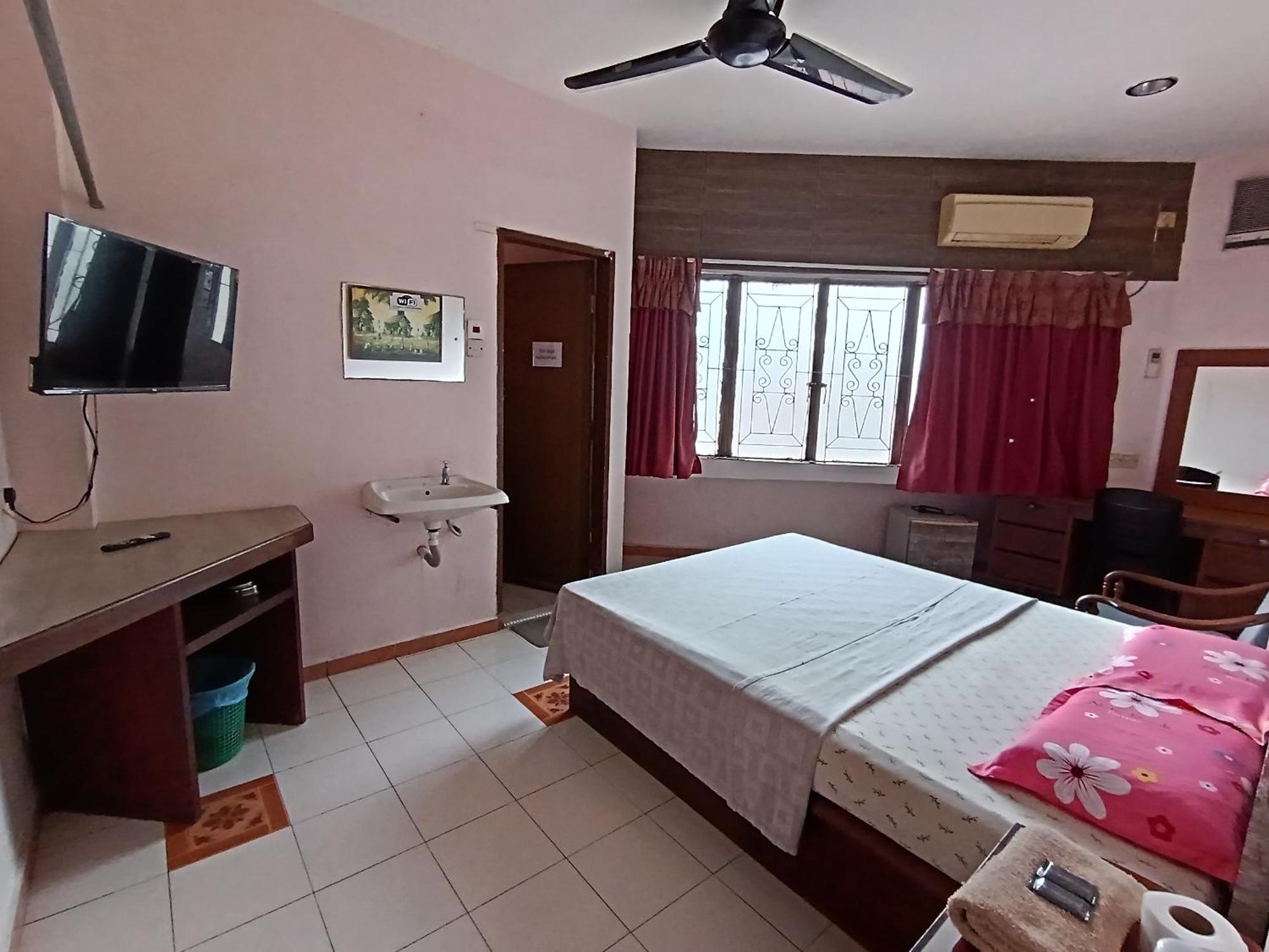 New Budget Inn Hotel Chukai Ngoại thất bức ảnh