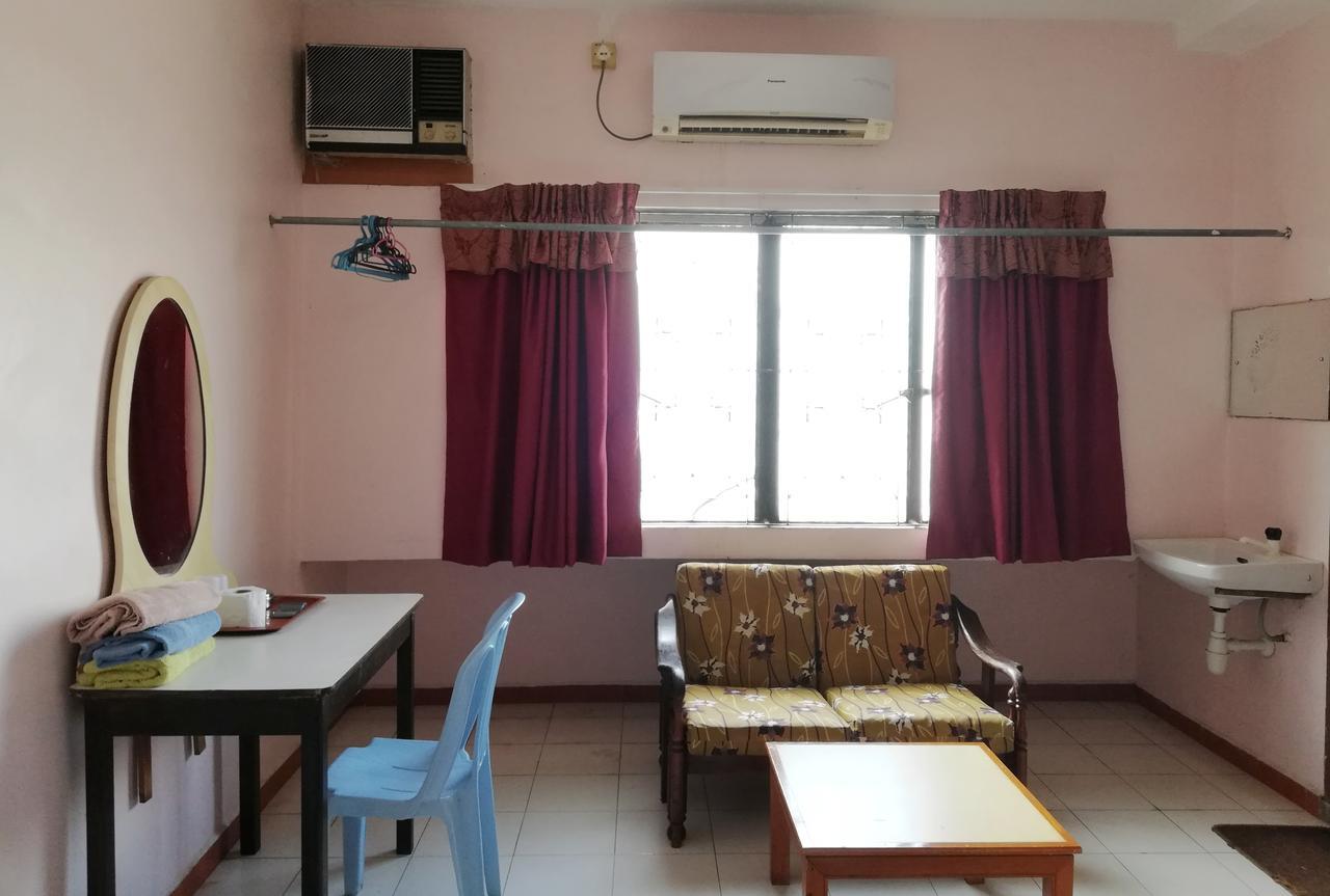 New Budget Inn Hotel Chukai Ngoại thất bức ảnh
